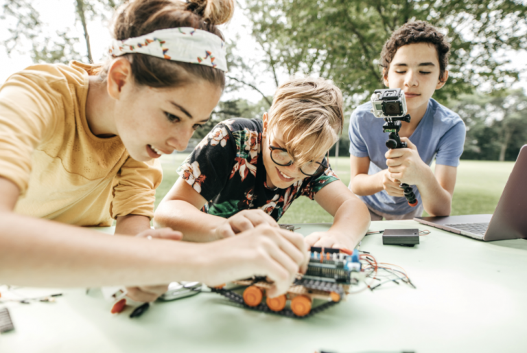 Programiranje ili robotika – čime se djeca bolje razvijaju?